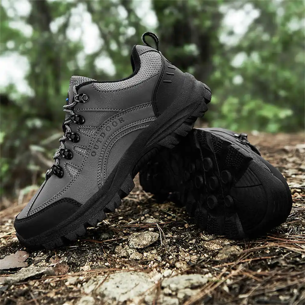 Women Shoes Types Name - Homens e Mulheres Andando Sapatos de