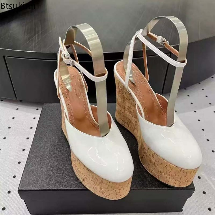 Cork Wedge Sandal - Sandálias femininas de couro envernizado, tira